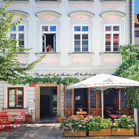 Apartment Quiet Boutique Near Charles Bridge