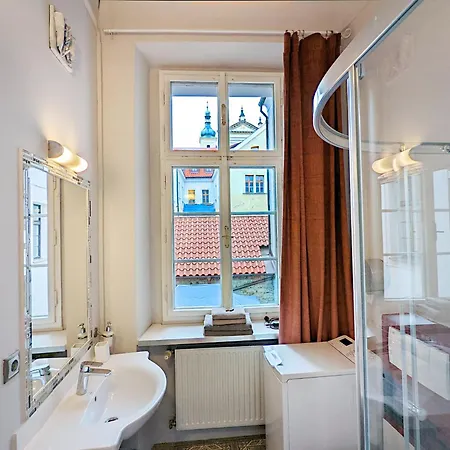 Quiet Boutique Near Charles Bridge * Praga