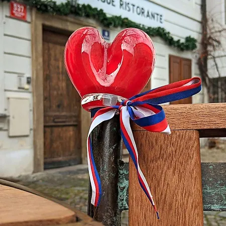 Quiet Boutique Near Charles Bridge Apartment