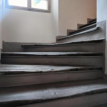 Quiet Boutique Near Charles Bridge Apartment