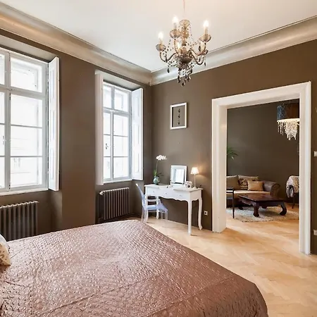 Quiet Boutique Near Charles Bridge Appartamento *