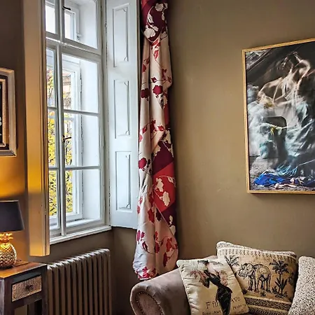 Apartment Quiet Boutique Near Charles Bridge